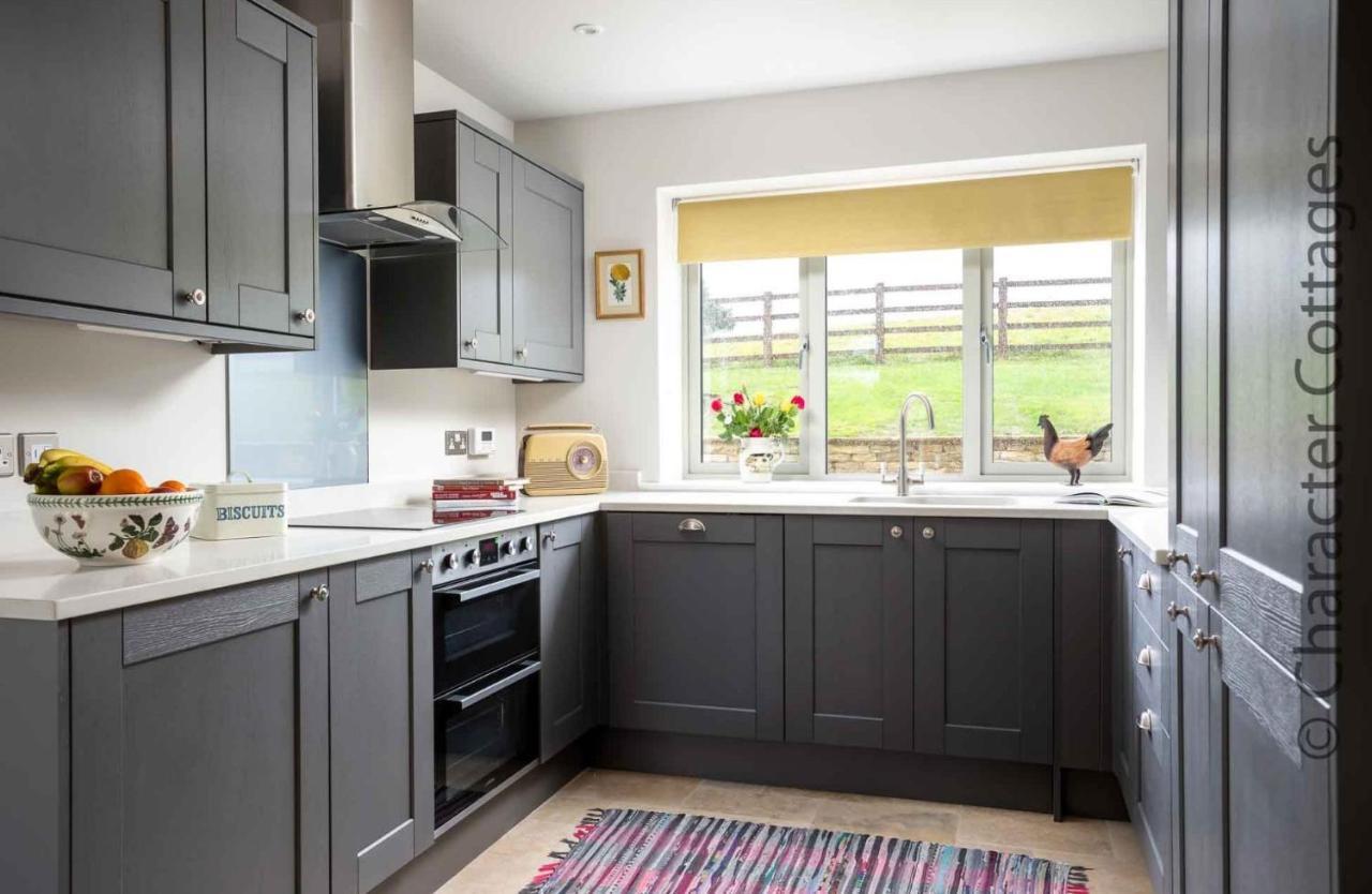 Flynn'S Barn Villa Aylworth ภายนอก รูปภาพ